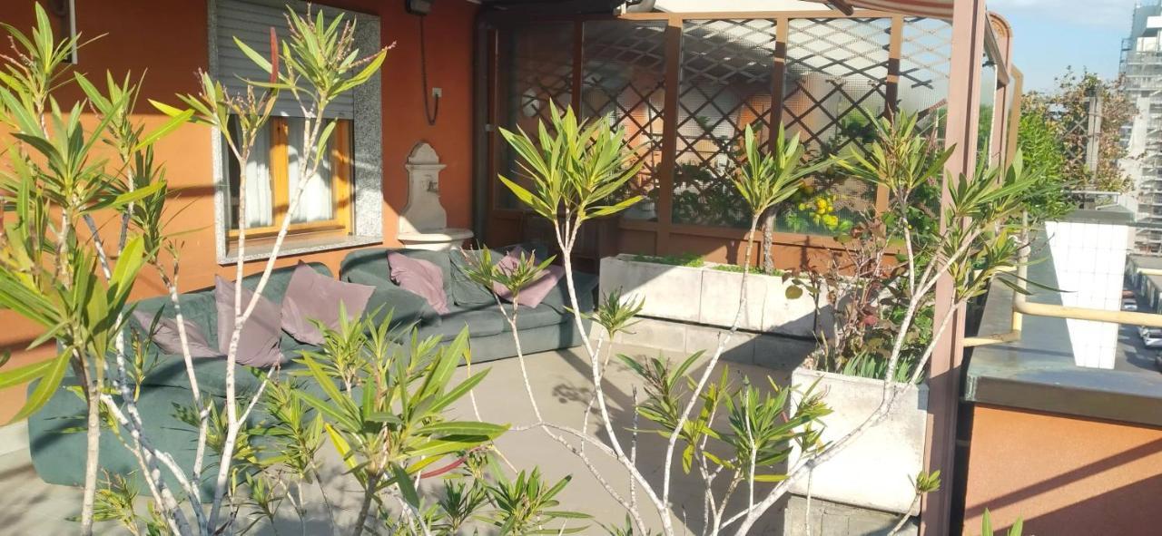 Meraviglioso Super Attico Con Terrazza 米兰 外观 照片